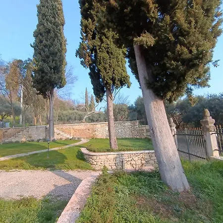 ホテル Dorigny Dimora Storica Con Affreschi E Giardino ヴェローナ