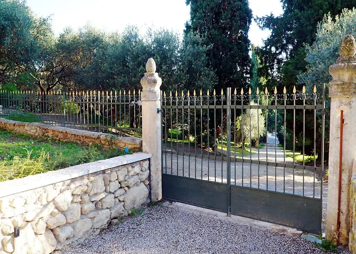 Dorigny Dimora Storica Con Giardino E Parcheggio Gratuito Отель 3*